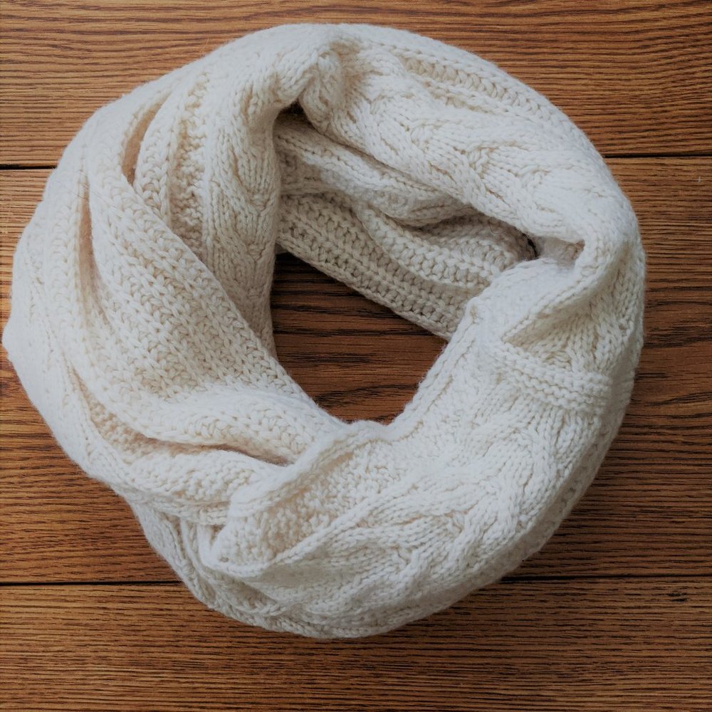 H&M Cable-knit Tube Scarf in winter white